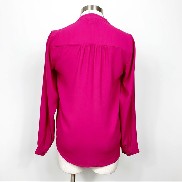 ⭐️The Limited Pink V Neck High Low Top X-Small - Picture 2 of 6